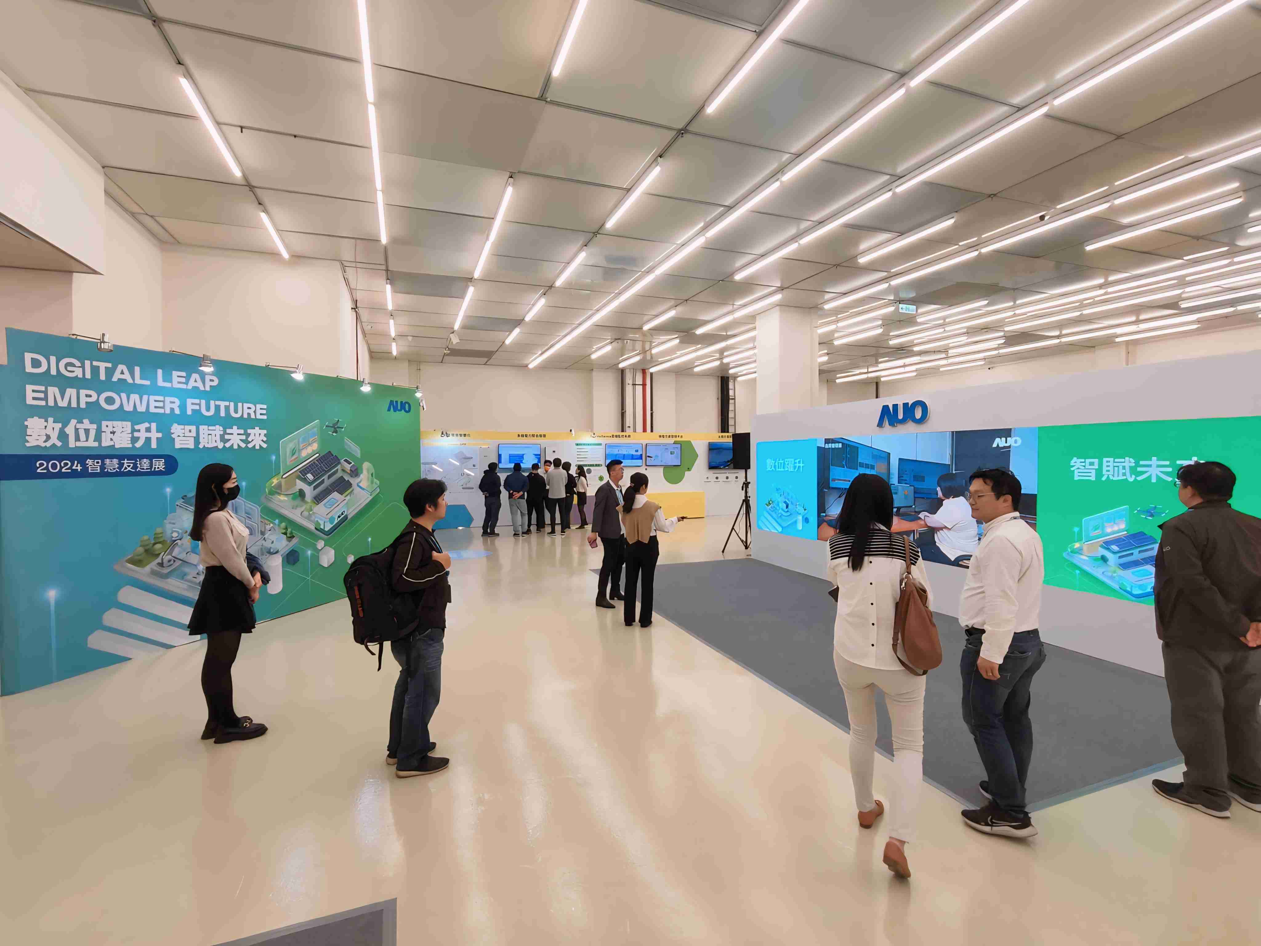 2024智能888.BY集团电子游戏展邀集生态圈伙伴共同参展，，从数字应用、、、净零减碳到能源发展，，，创造全方位永续商机，，，，携手生态圈伙伴迈向永续未来