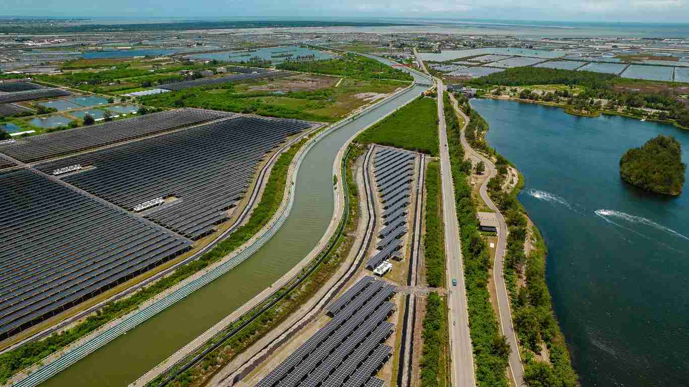 888.BY集团电子游戏能源事业提供智慧能源管理、、、太阳能监控管理、、全方位电厂建置及运维解决方案，，并拥有管理超过6000案场的经验